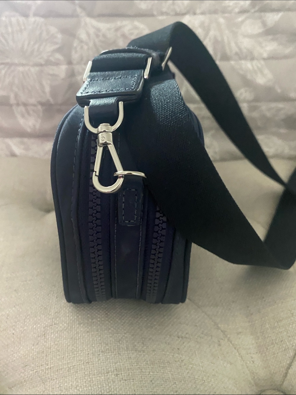 Kate Spade navy crossbody with strap - Picture 7 of 12